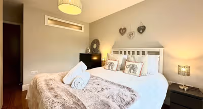 Stylish 2 Bed Garden Apartment
