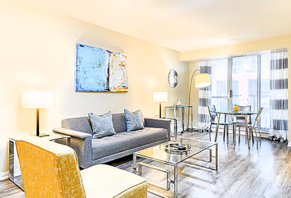 Simcoe St Serviced Apartment