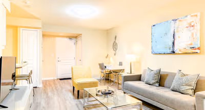 Simcoe St Serviced Apartment