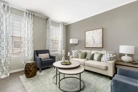 Crabtree Crossing Apartment