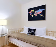 Simcoe Street Serviced Apartment 4
