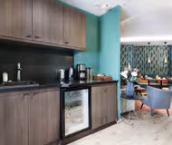 THE HEART OF PARISIAN SHOPS & CAFES-A FAMILY STAY MINUETS FROM RUE MONTORGUEIL