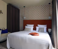 THE HEART OF PARISIAN SHOPS & CAFES-A FAMILY STAY MINUETS FROM RUE MONTORGUEIL