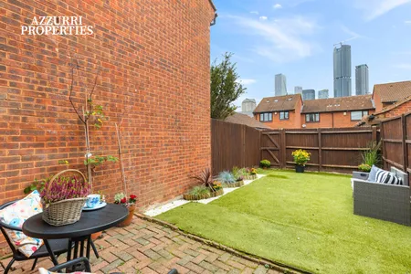 Two Bedroom in Canary Wharf