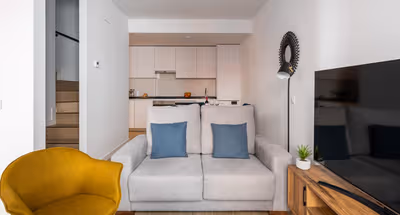 Cuatro Caminos Service Apartment