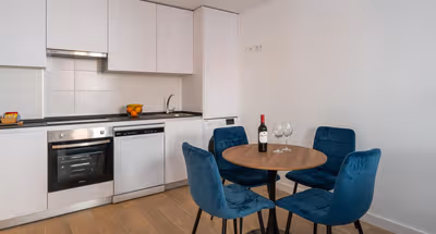 Cuatro Caminos Service Apartment