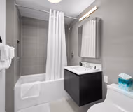7th Avenue Serviced Apartment