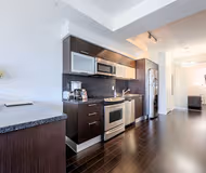 Family 2BR On Yonge St Apartment