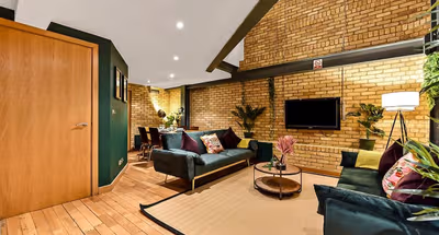 Flat 2 Winchester House