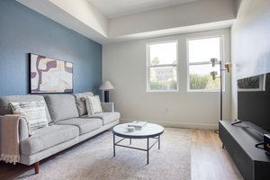 N Las Palmas Ave Apartment