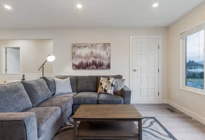 Waltham Avenue Apartmnt