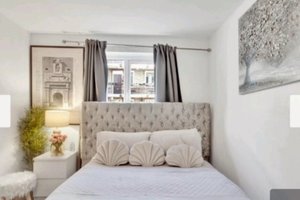LONDON BRIDGE FLAT