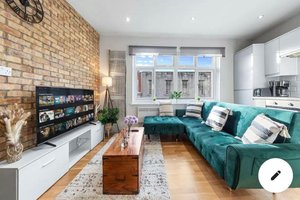 LUXURY APARTMENT