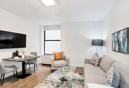6th Avenue Serviced Apartment
