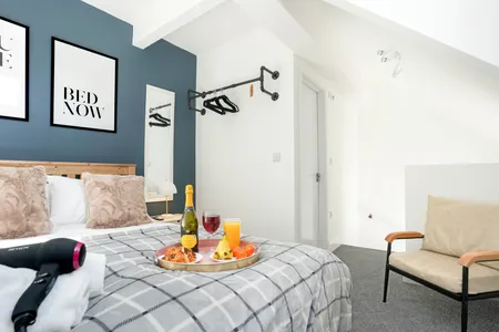 Apartment 4 - 48 Well Street (Buckingham)