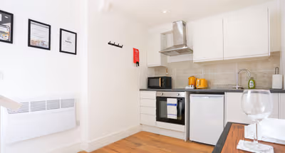 Apartment 4 - 48 Well Street (Buckingham)