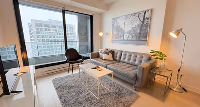 Av. des Canadiens-de Apartment