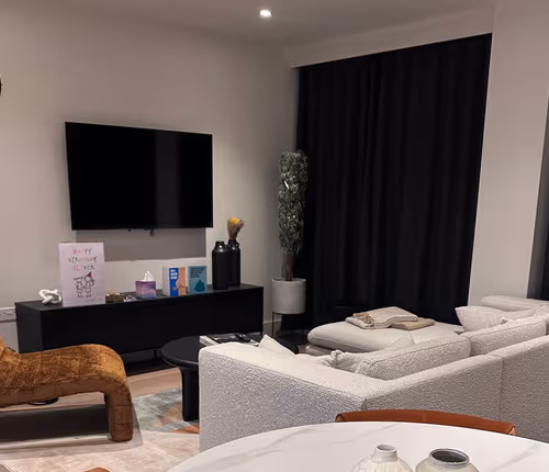 Stunning 2 bed 2 bath West Hampstead NW6