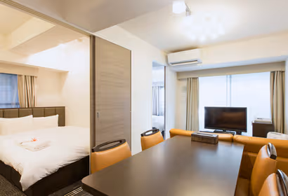 Chiyoda-ku 2 BR Serviced Apartment