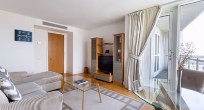 Canary Riverside 2 Bed