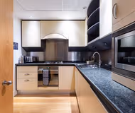 Canary Riverside 2 Bed