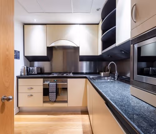 Canary Riverside 2 Bed