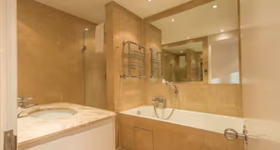 Canary Riverside 2 Bed