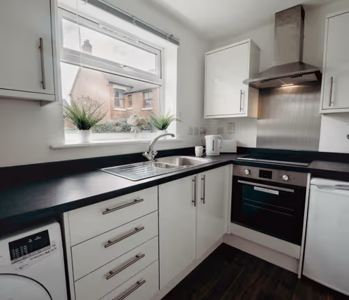 Flat 10 Station Road