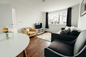 Flat 10 Station Road