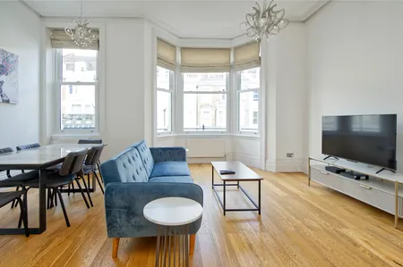 Flat B - 22 Coleherne Road
