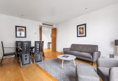 Canary Riverside 2 Bed