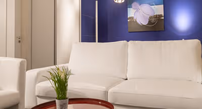 Elegant Urban Apartment with Balcony