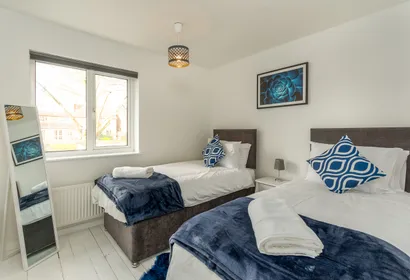 22 Jasmine Grove (Leamington Spa)