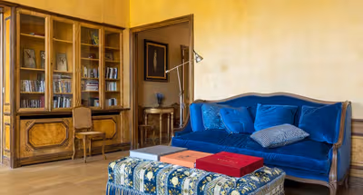 ENCHANTING BLEND OF HISTORY & JAW DROPPING LUXURY-FACING THE GARDEN OF PALAIS ROYAL