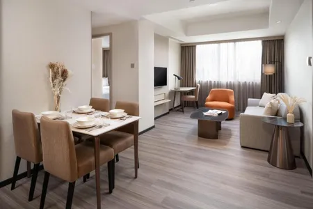 Clemenceau Avenue Rd. Apartment