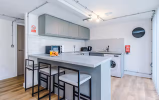 Bridge Road by Mia Partners