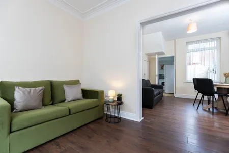 2 Bed house sleeps 5 in Redcar free parking