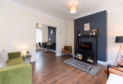 2 Bed house sleeps 5 in Redcar free parking