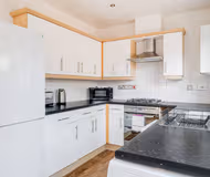 Radstock Crescent by Mia Partners