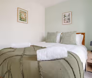 Radstock Crescent by Mia Partners