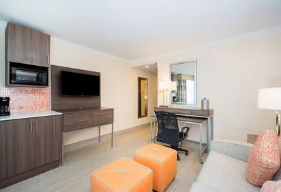 West Bay Street Apart hotel