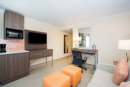 West Bay Street Apart hotel