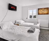 Heddie Rise by MIa Partners