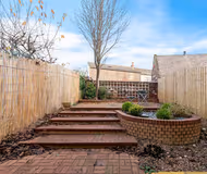 Heddie Rise by MIa Partners