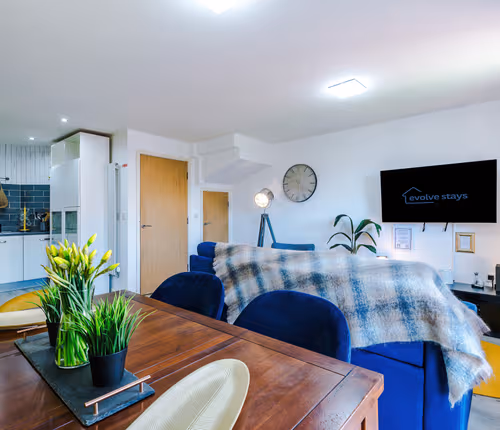 Free Park | 5bed Townhouse In Salford | Sleeps 11
