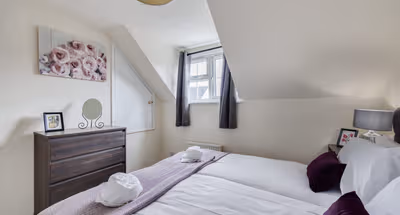 42 Avenue Road (Buckingham)