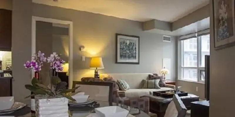 Kingsbridge Garden Circle Apartment