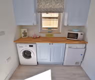 Large 4/5 bedroom house near to Lincoln