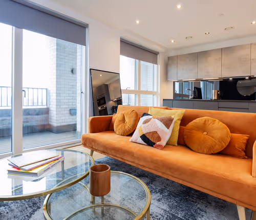 The Battersea Skyview Apartment