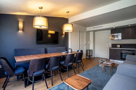 High-Floor Family Home in Montorgueil